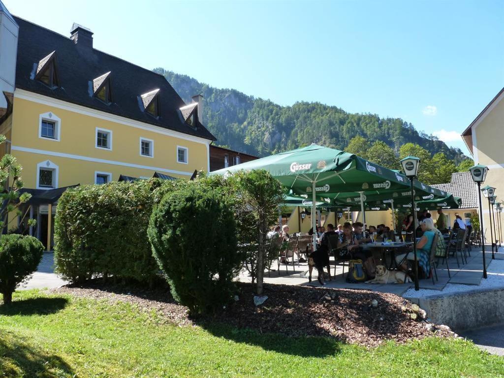 Hotel Bergkristall Wildalpen Exteriör bild