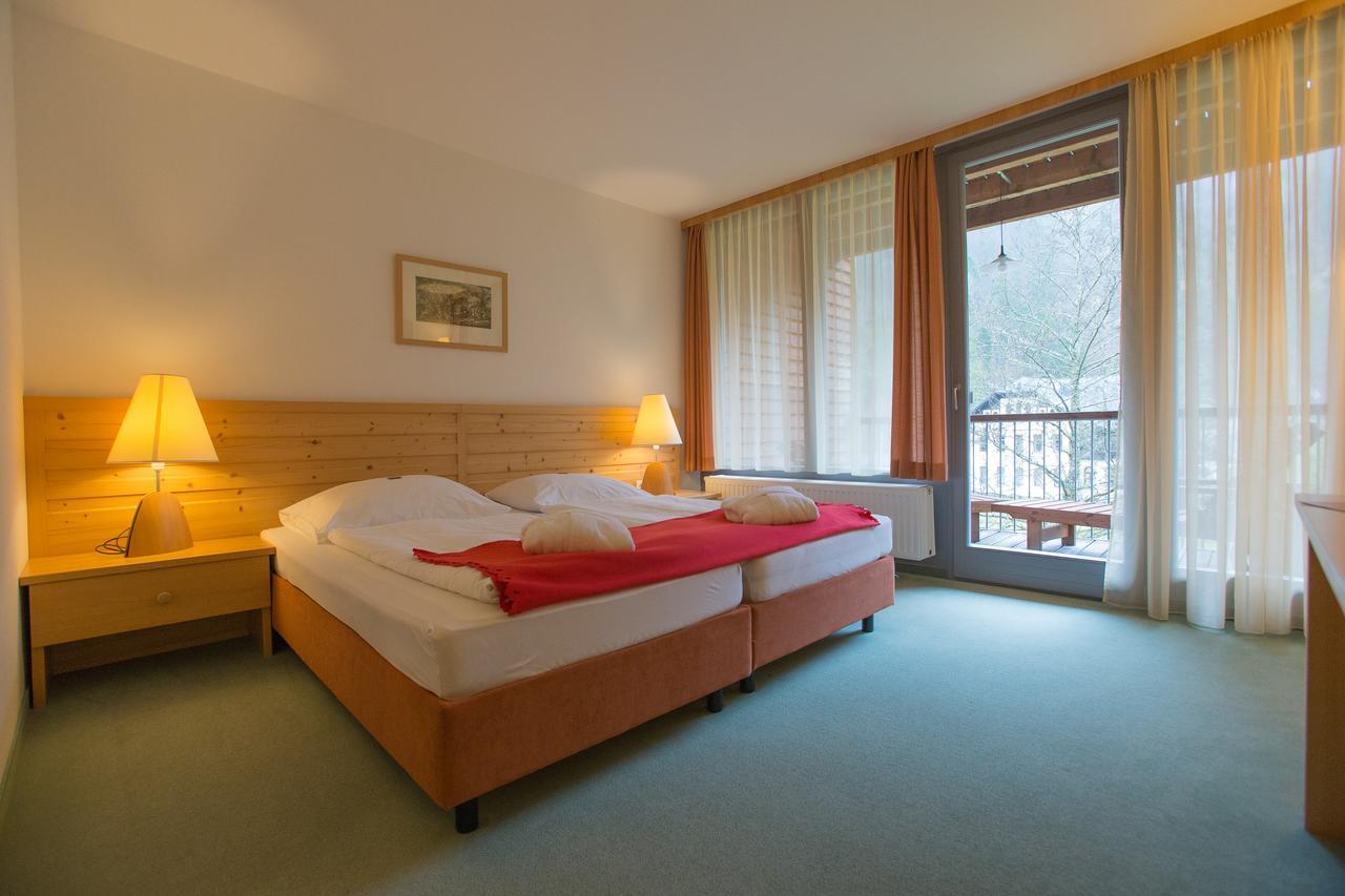 Hotel Bergkristall Wildalpen Exteriör bild